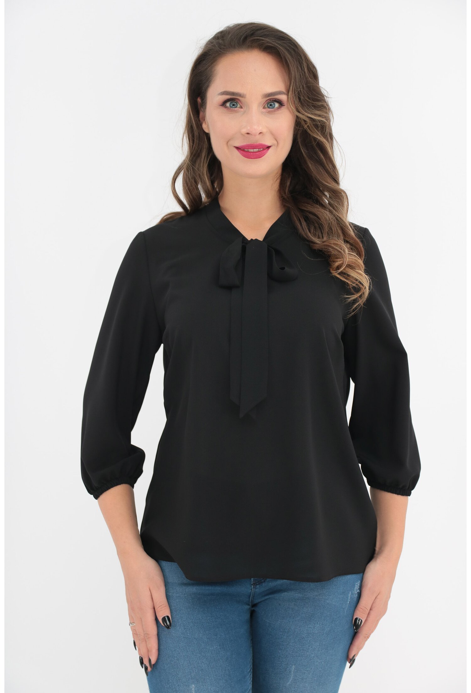 Bluza neagra cu fundita si maneci 3/4