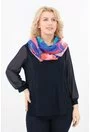 Esarfa fina albastra cu desen geometric multicolor
