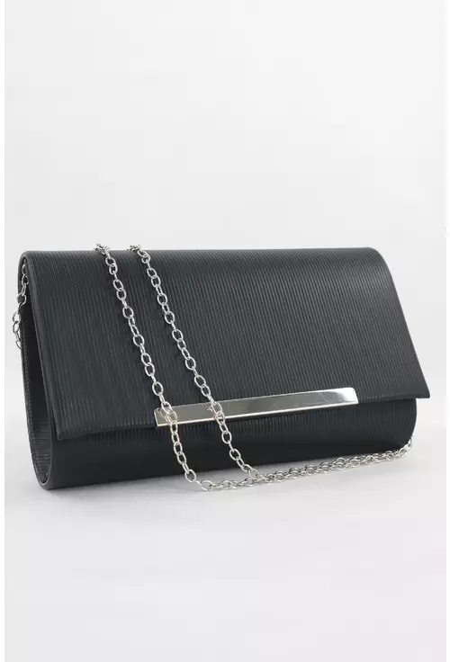 Plic negru-perlat din material texturat cu accesoriu argintiu