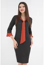 Rochie antracit cu volane la mansete si esarfa caramizie