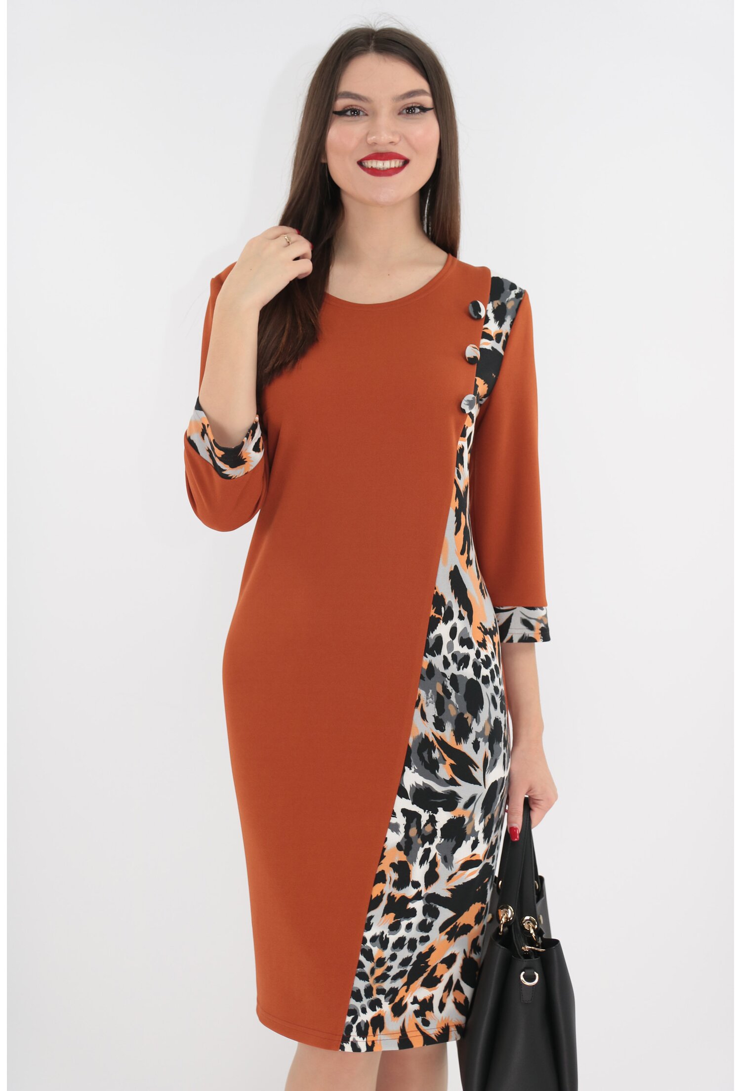 Rochie caramizie cu garnituri animal-print