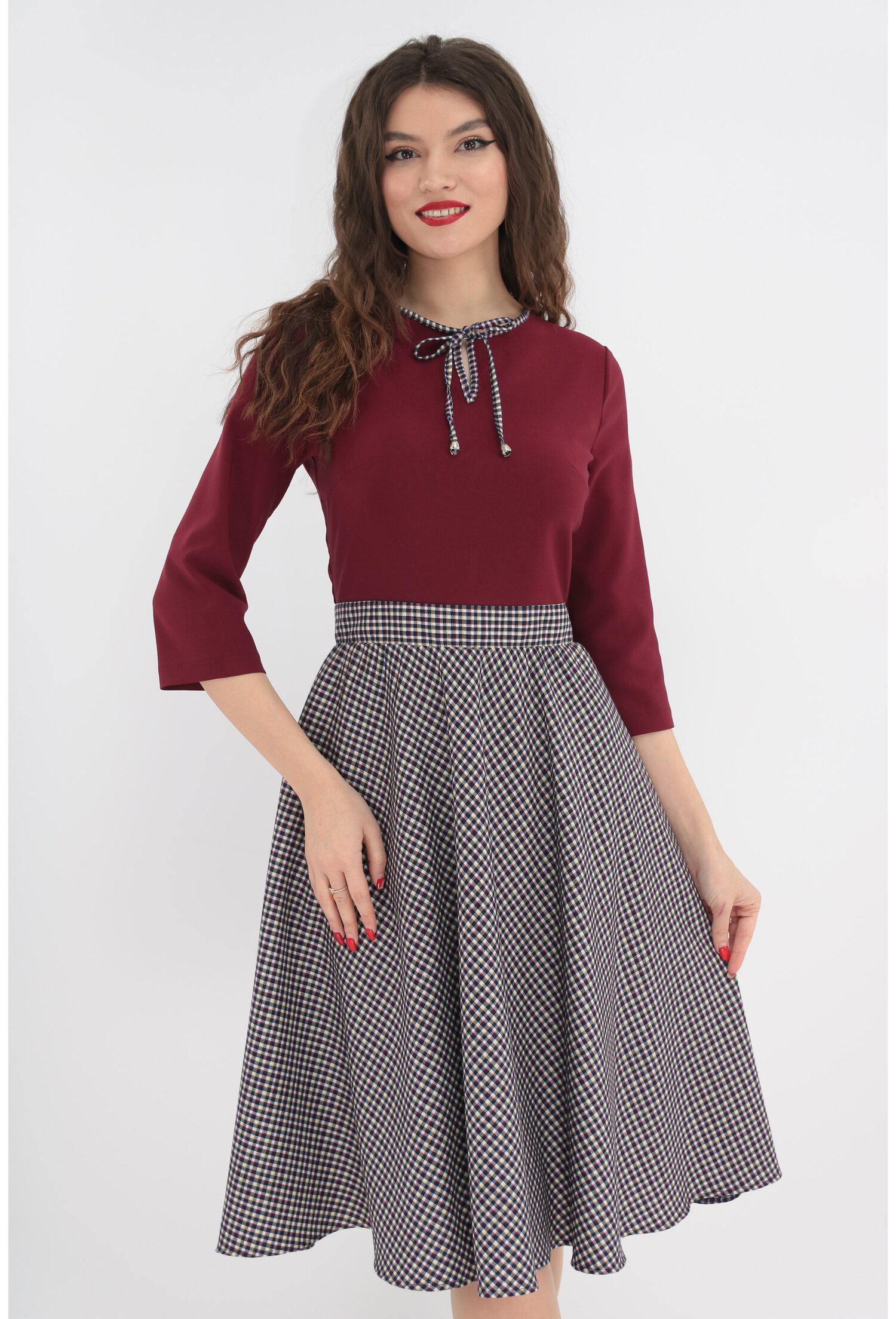 Rochie clos bordo cu print in carouri