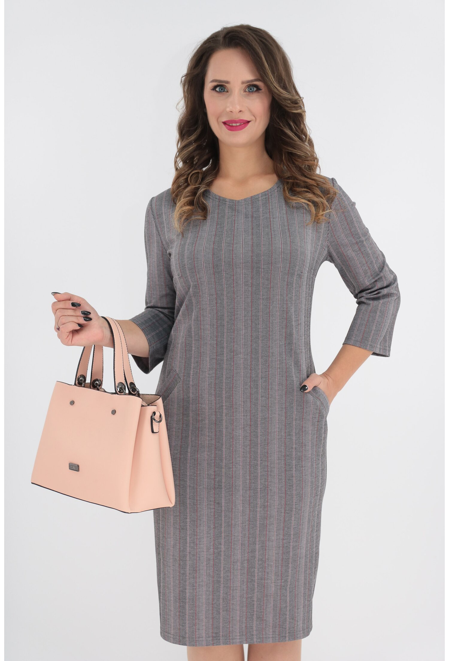 Rochie dreapta cu dungi fine bordo