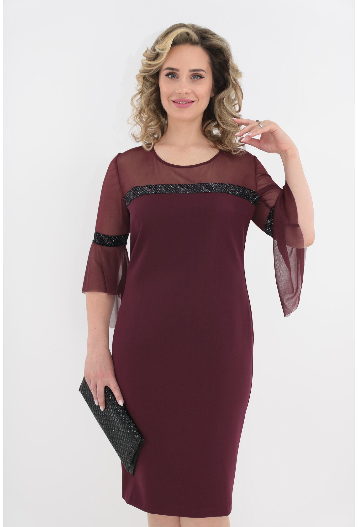 Rochie eleganta bordo cu tull si banda din catifea