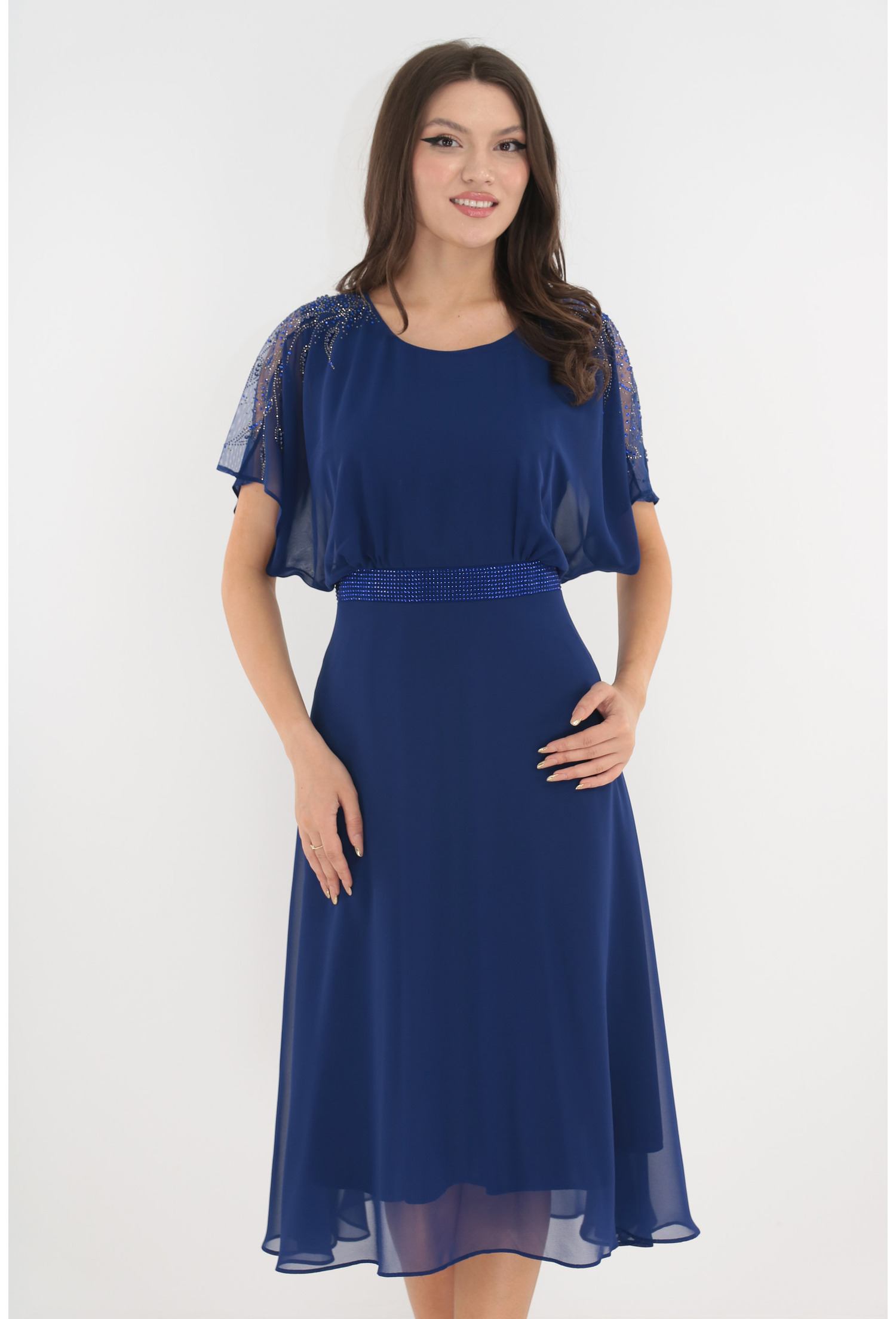 Rochie eleganta clos din voal albastru accesorizata cu margele si strasuri