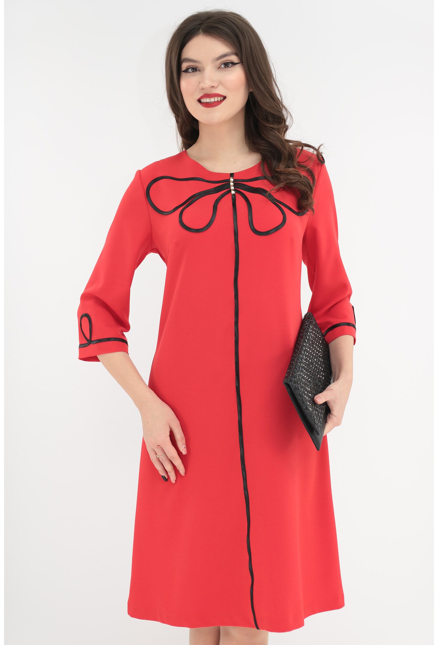 Rochie eleganta din stofa corai cu banda satinata neagra
