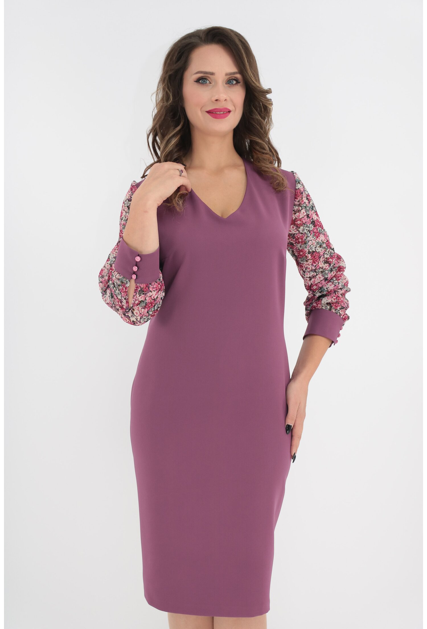 Rochie eleganta roz cu maneci din voal plisat