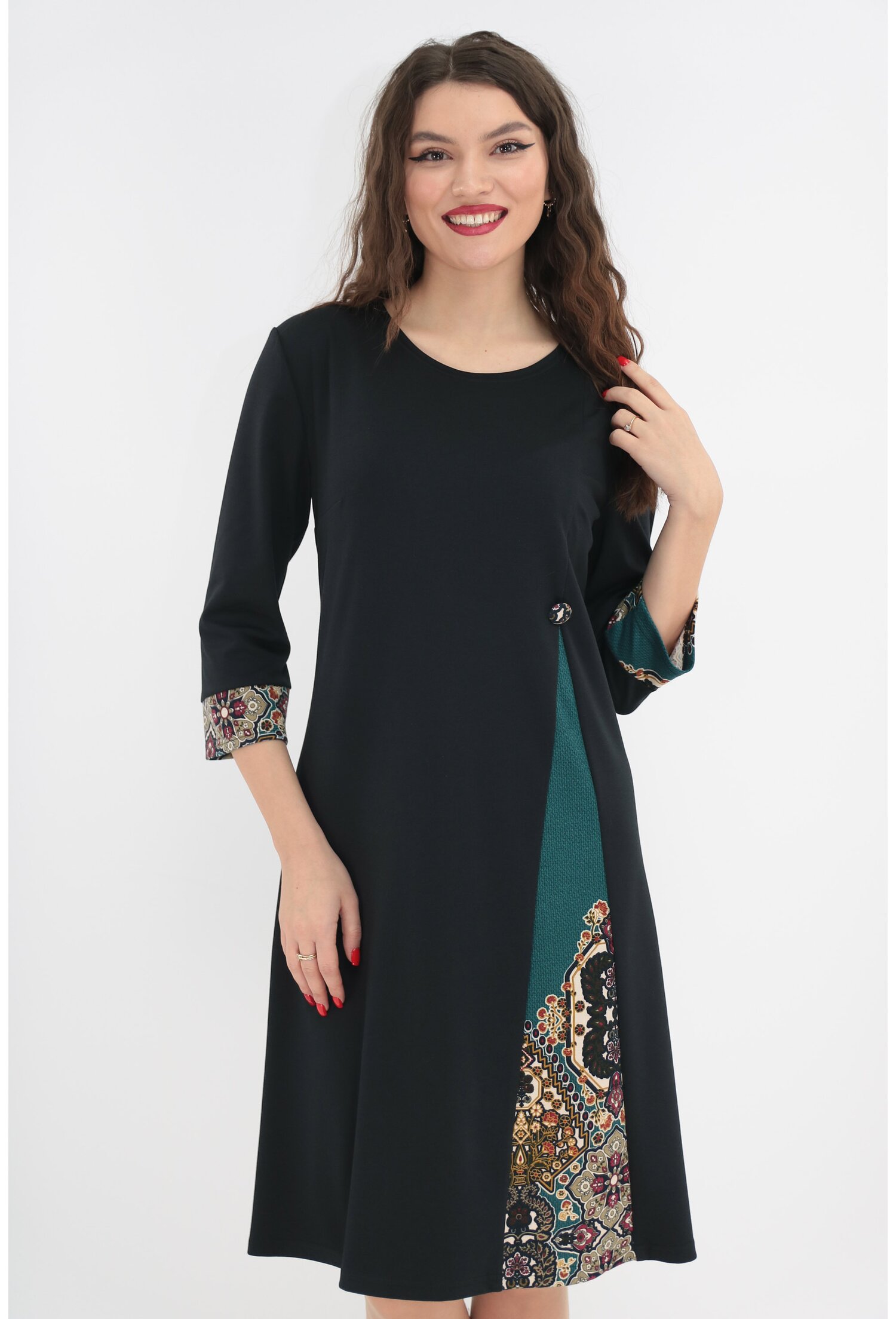 Rochie evazata neagra cu garnituri verzi
