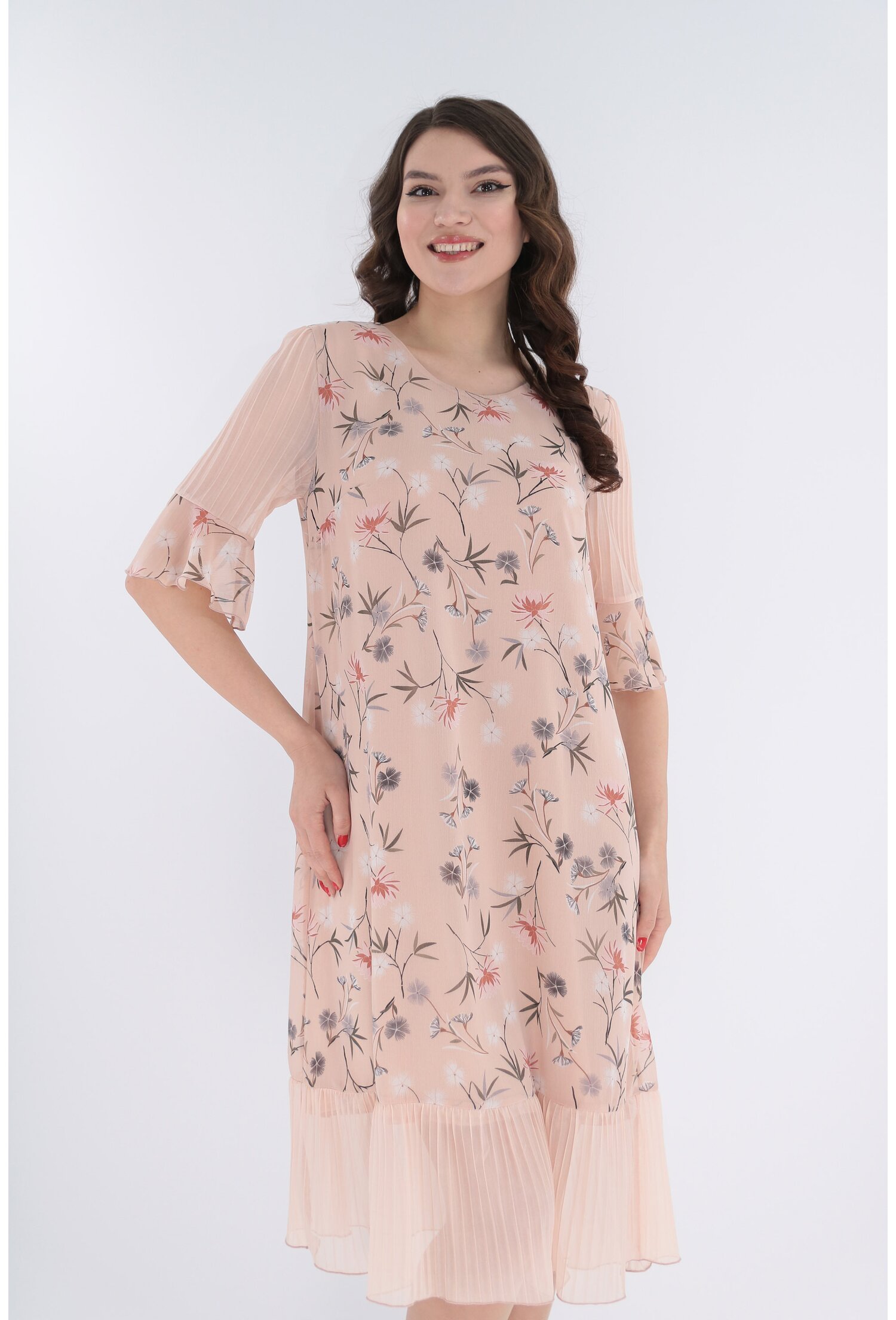 Poze Rochie lejera roz-pudra cu print floral discret si volanas la tiv