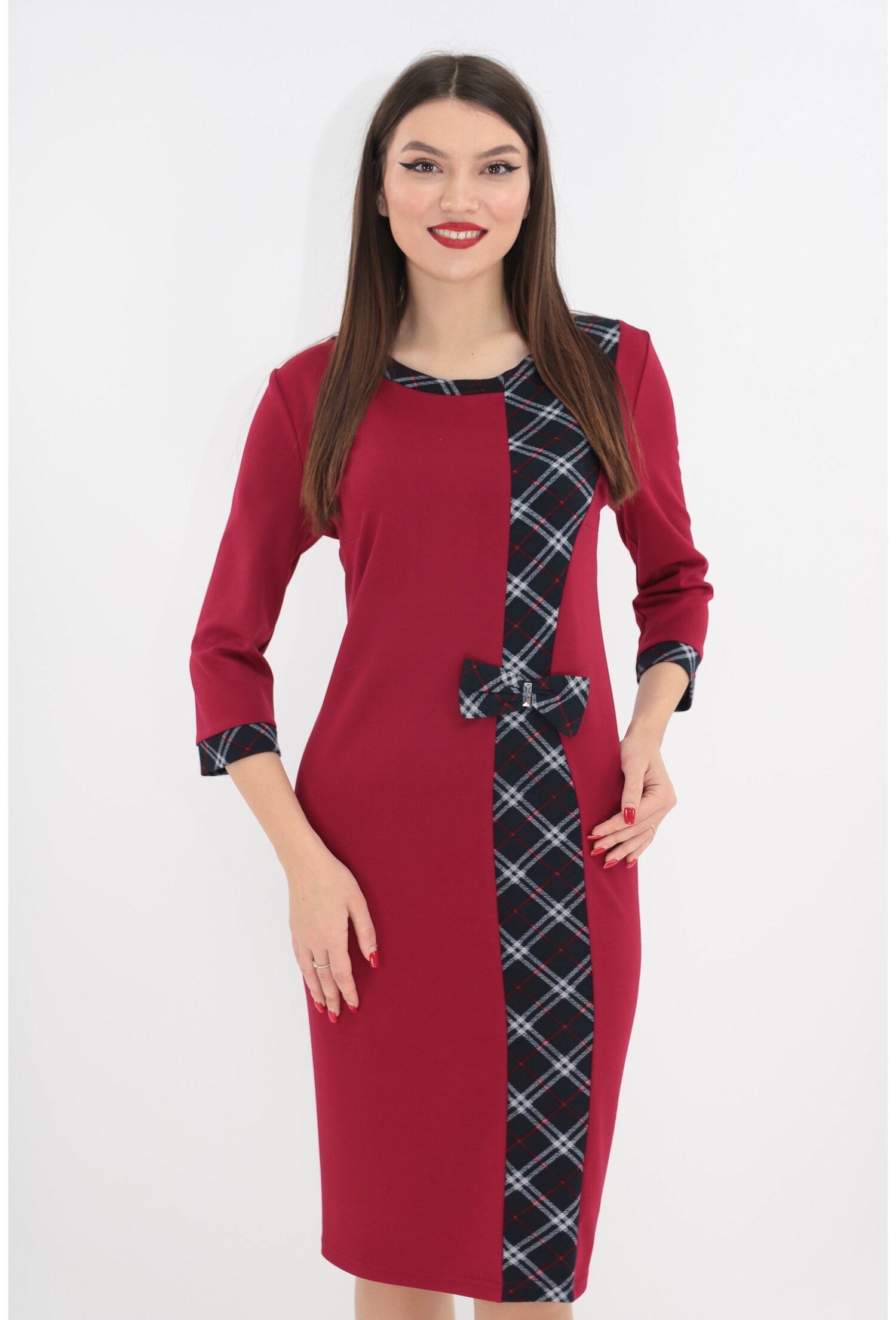 Rochie office bordo cu insertii bleumarin in carouri