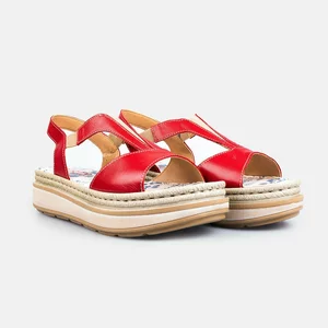 Sandale cu talpă groasă damă, din piele naturală - 215 C Roşu Box